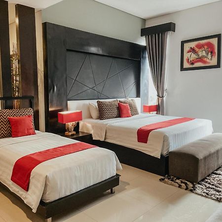 Prima Sr Hotel & Convention Yogyakarta Sleman  Dış mekan fotoğraf