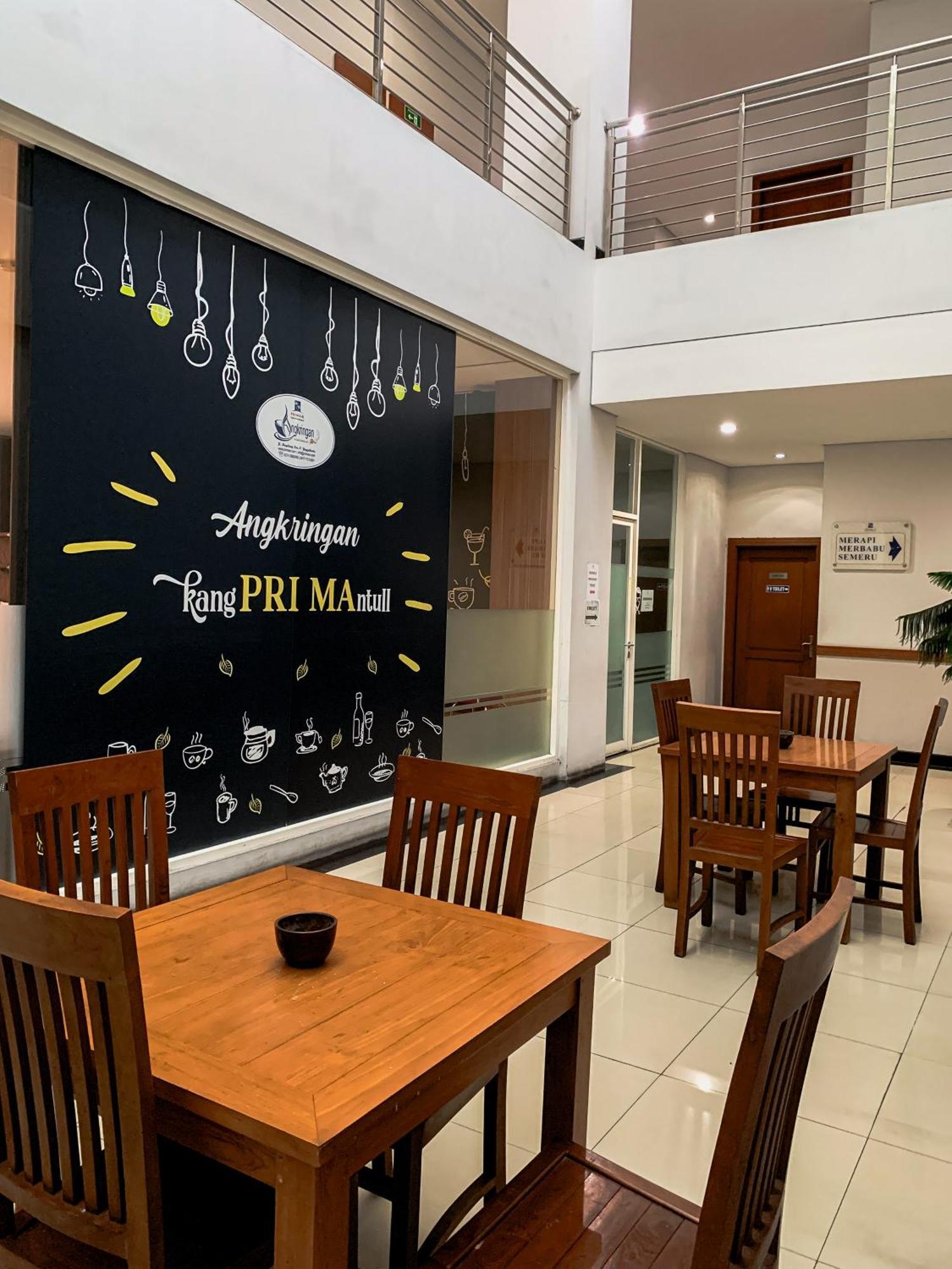 Prima Sr Hotel & Convention Yogyakarta Sleman  Dış mekan fotoğraf