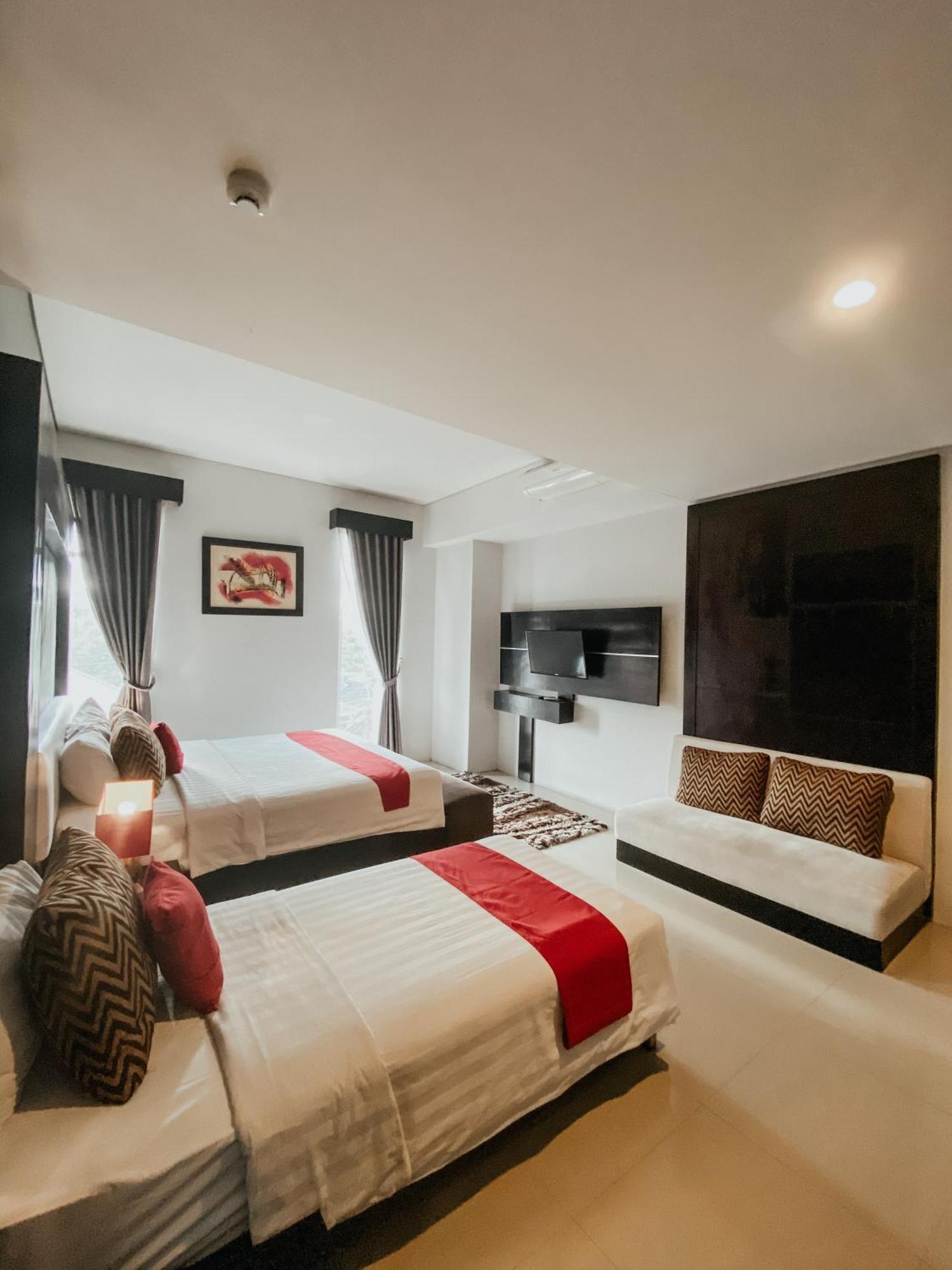 Prima Sr Hotel & Convention Yogyakarta Sleman  Dış mekan fotoğraf