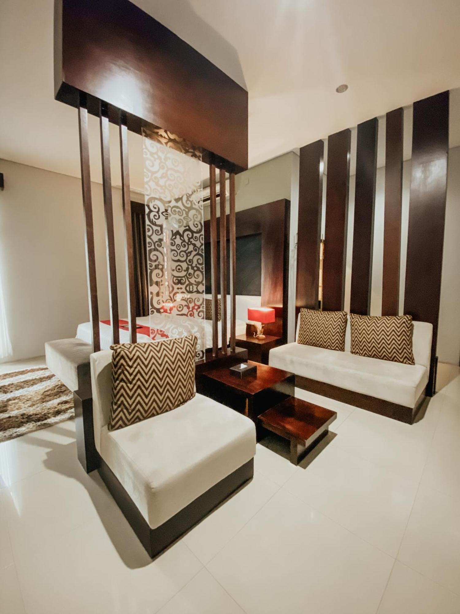 Prima Sr Hotel & Convention Yogyakarta Sleman  Dış mekan fotoğraf