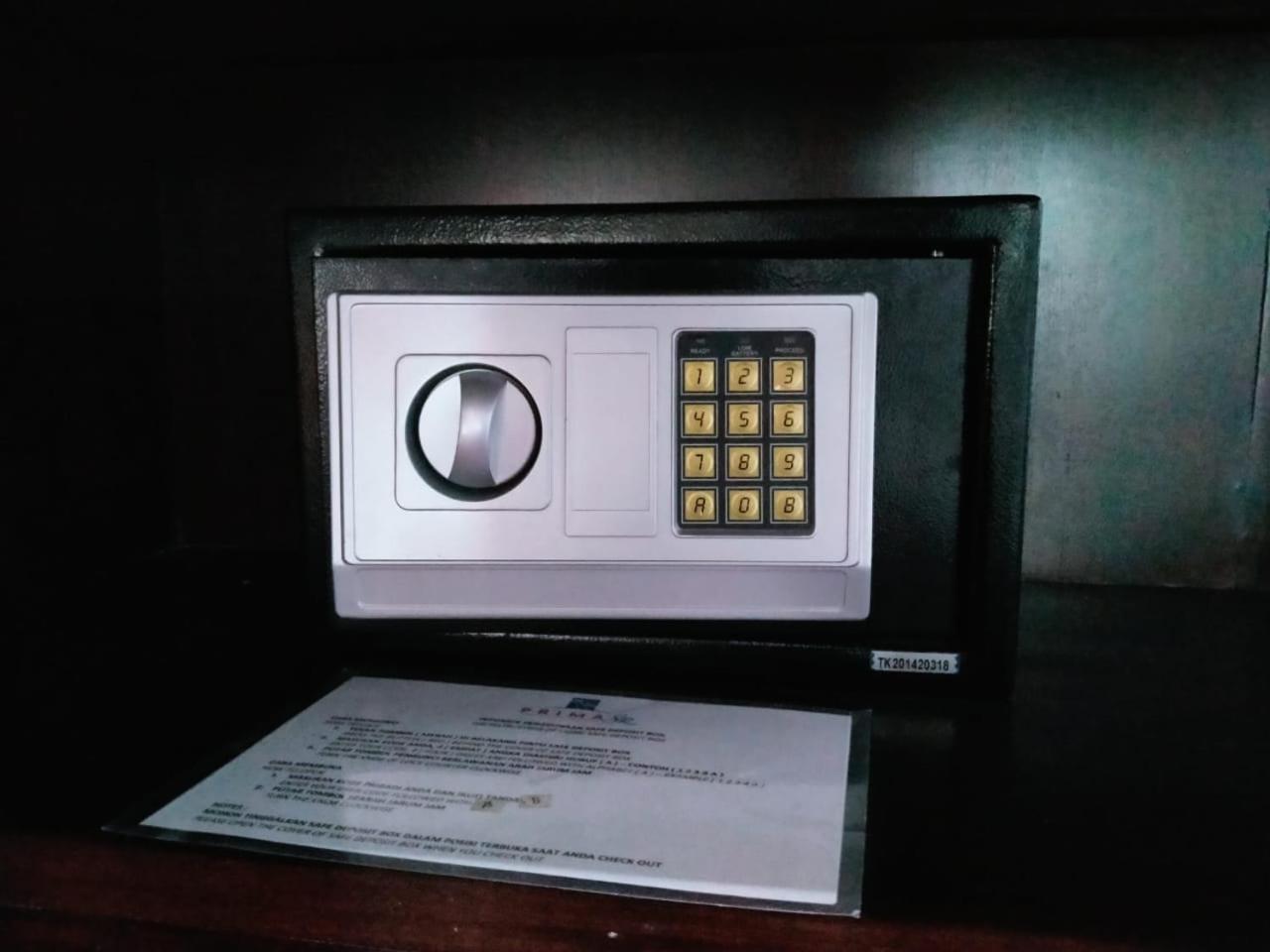 Prima Sr Hotel & Convention Yogyakarta Sleman  Dış mekan fotoğraf