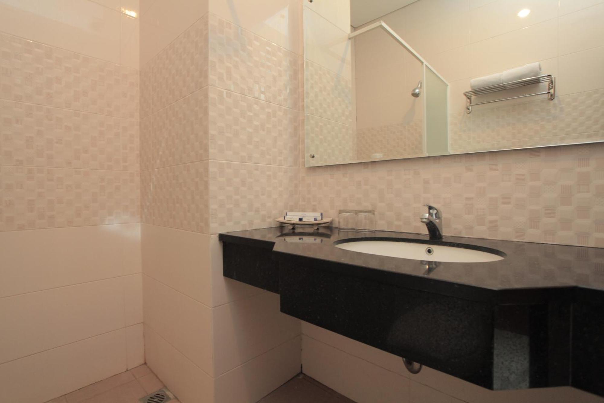 Prima Sr Hotel & Convention Yogyakarta Sleman  Dış mekan fotoğraf