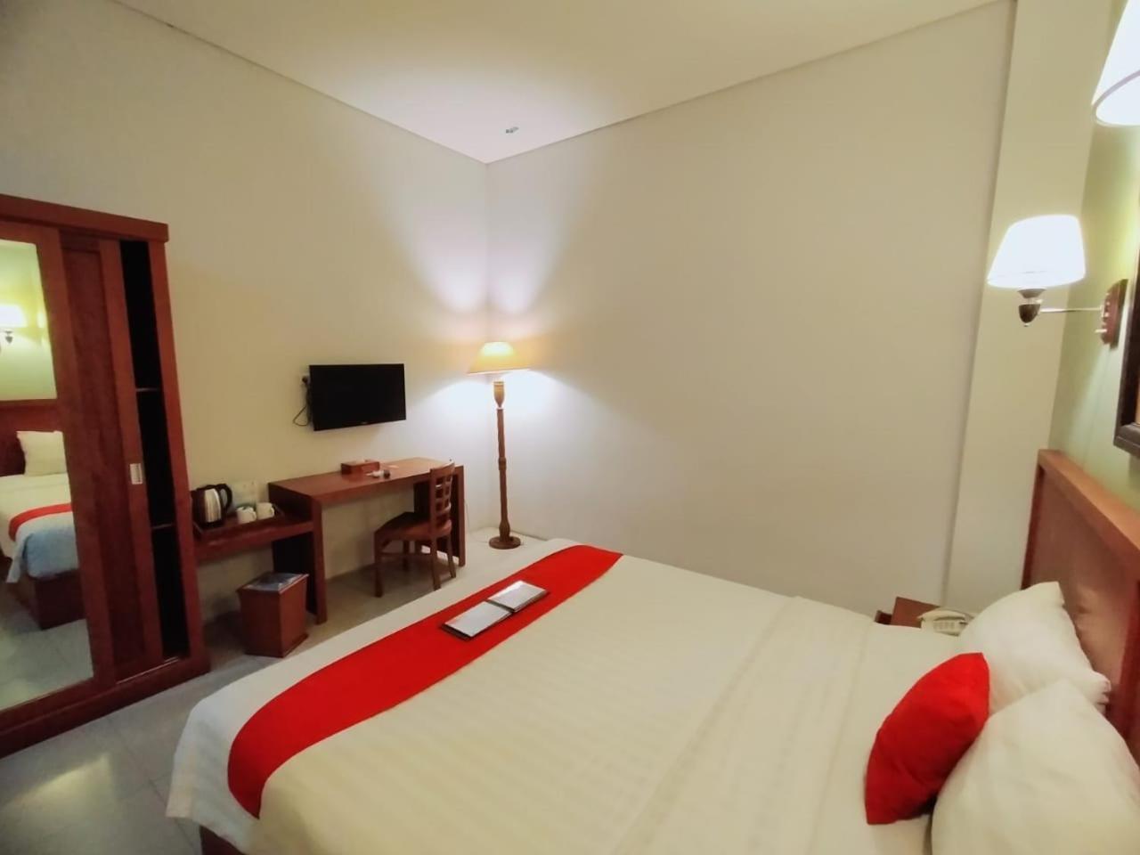Prima Sr Hotel & Convention Yogyakarta Sleman  Dış mekan fotoğraf