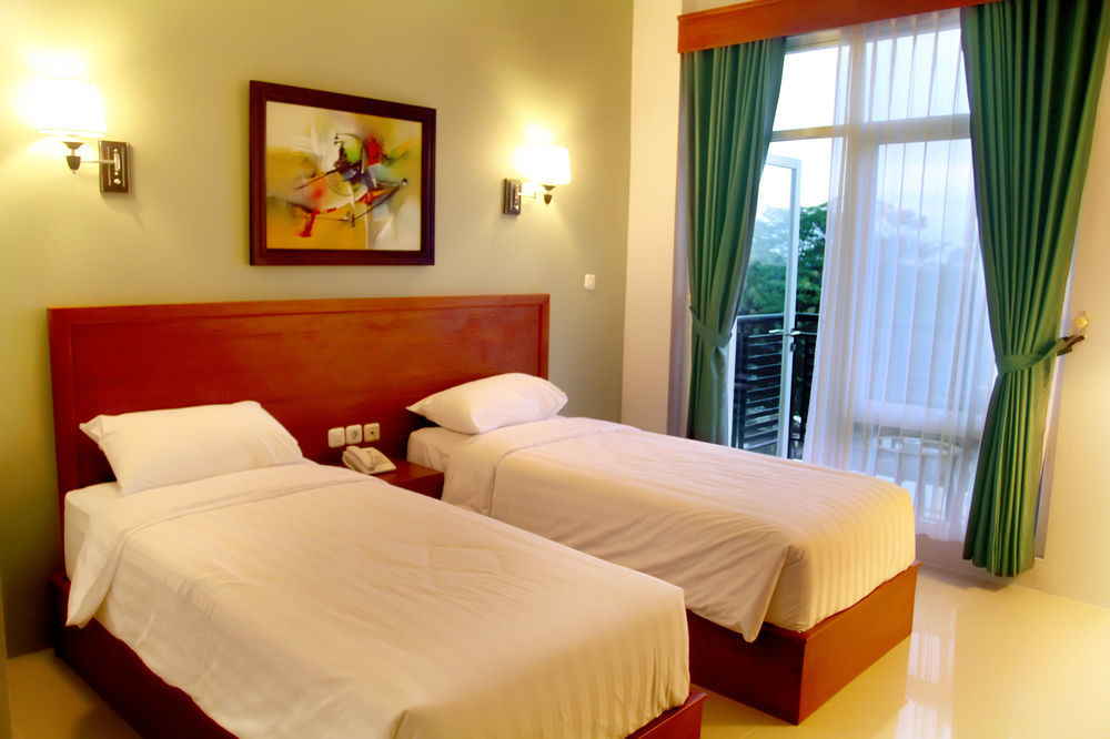 Prima Sr Hotel & Convention Yogyakarta Sleman  Dış mekan fotoğraf