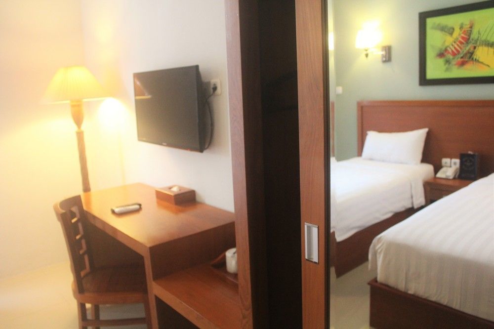 Prima Sr Hotel & Convention Yogyakarta Sleman  Dış mekan fotoğraf