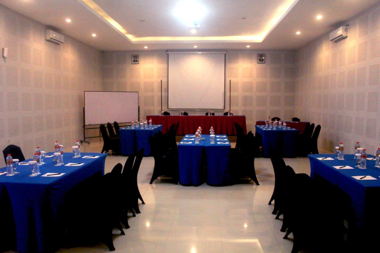 Prima Sr Hotel & Convention Yogyakarta Sleman  Dış mekan fotoğraf