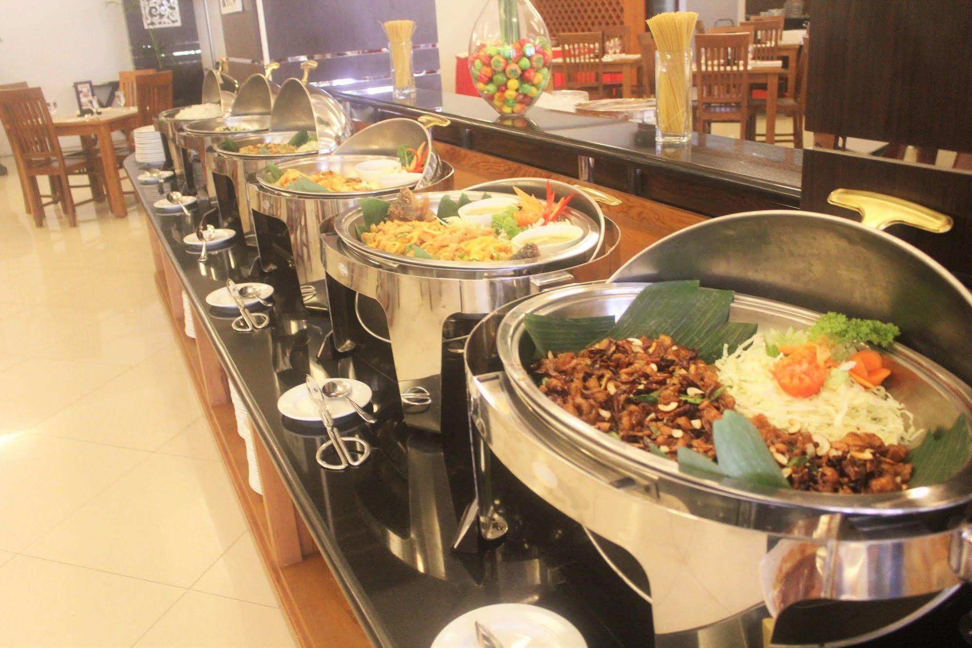 Prima Sr Hotel & Convention Yogyakarta Sleman  Dış mekan fotoğraf